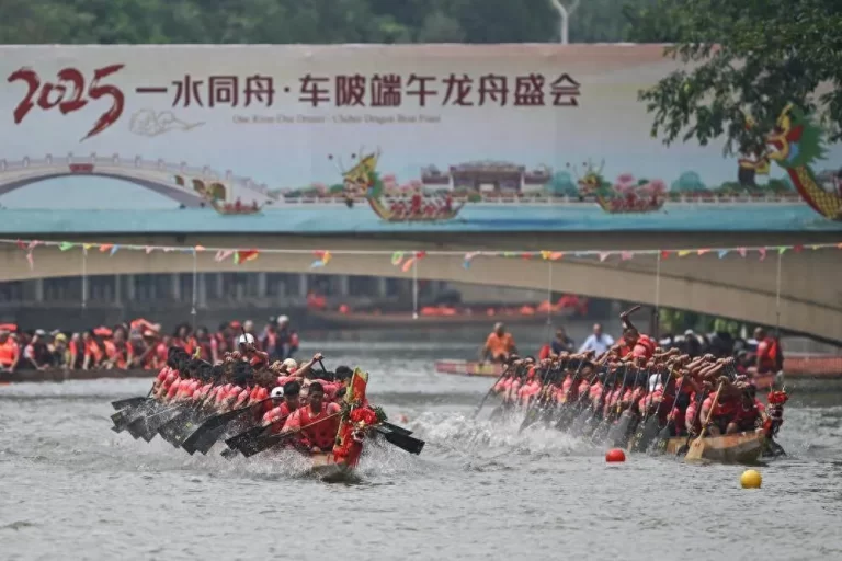 Dragon Boat Festival in Guangzhou